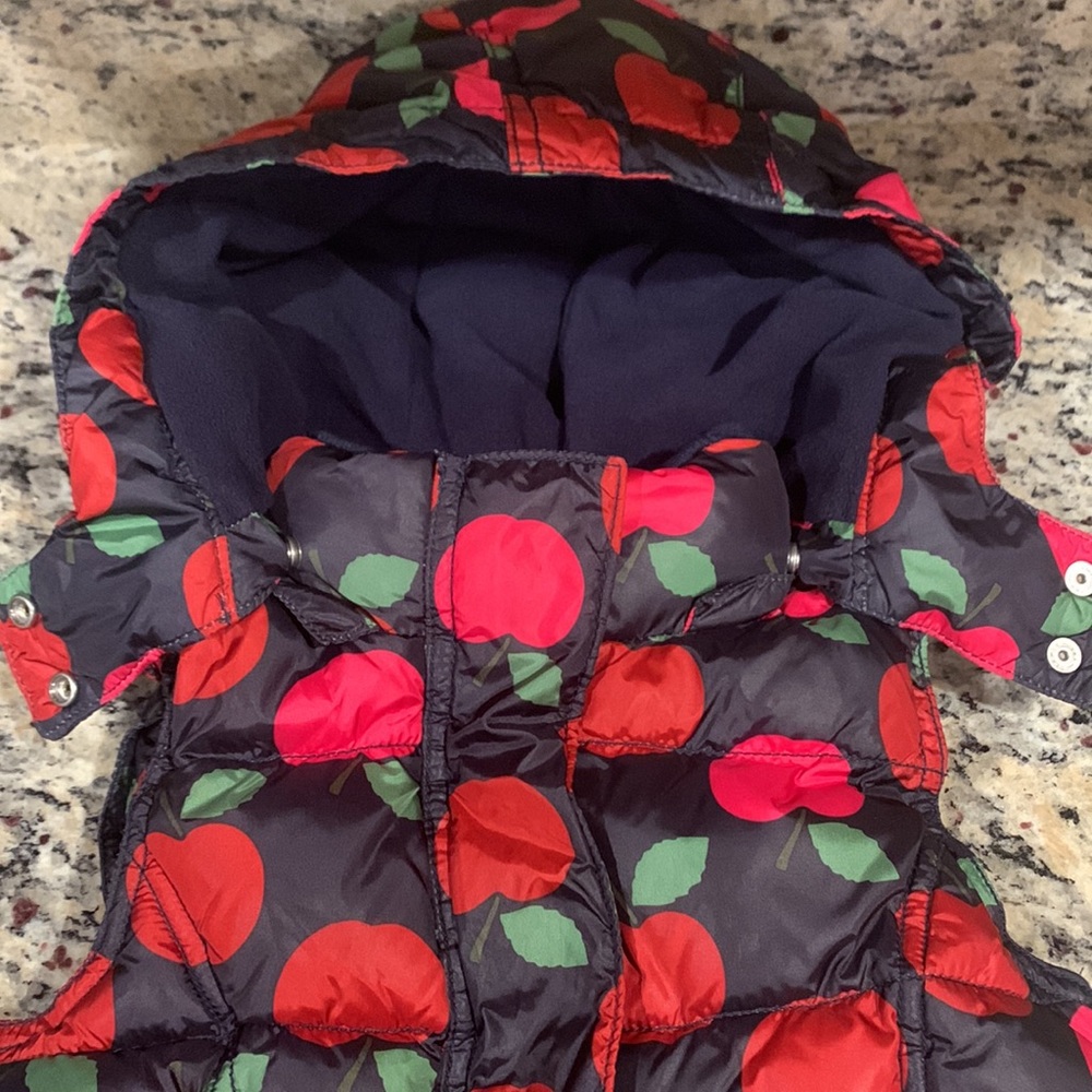 Gap Puffer Vest - Picture 3 of 8